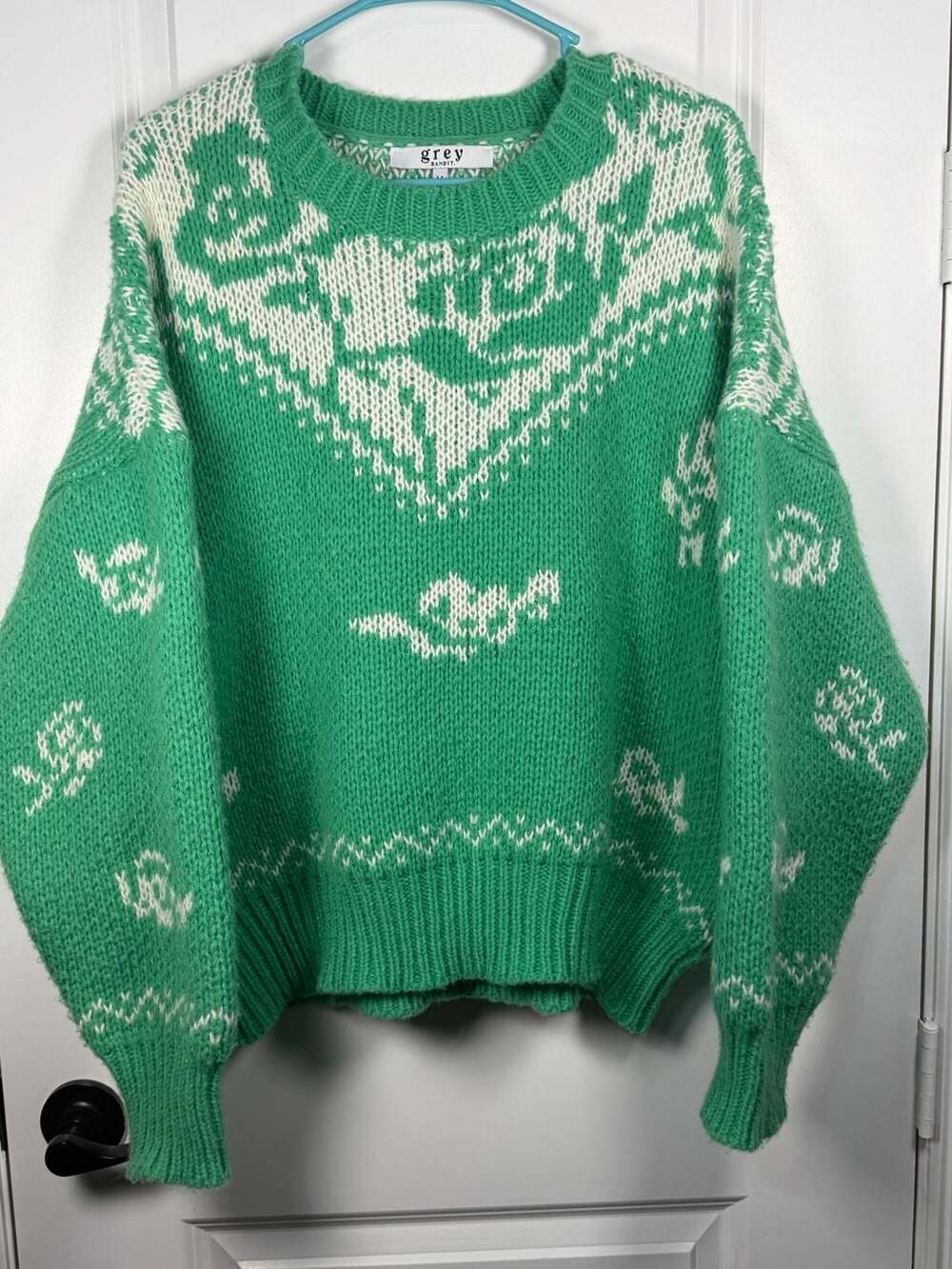Grey Bandit Green and White Floral Pattern Crew Neck Sweater